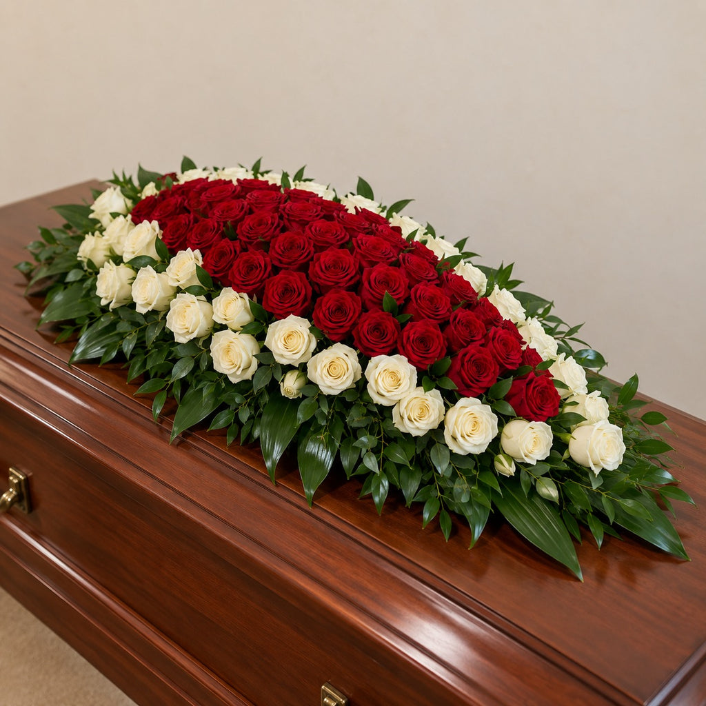 Serment, dessus de cercueil classique, format Généreux (L. 100 cm) : roses rouges, roses blanches